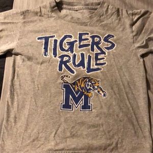 Memphis tigers t shirt size small